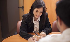 contrato de formación y prácticas abogados alicante