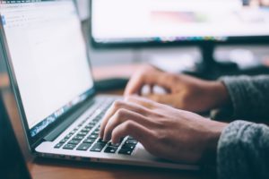 RM Abogados nacionalidad española recurso contencioso-administrativo